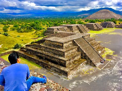 Teotihuacán top of Pyramid of the Moon looking towards the pyramid of the Sun | Teotihuacan ...