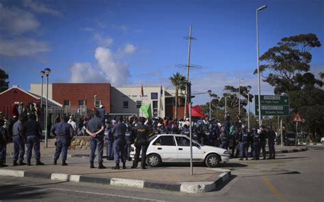 Two separate protests erupt in Cape Town