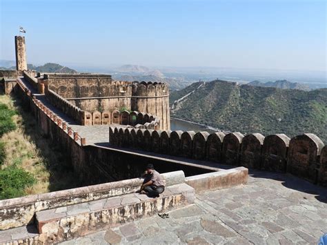 The Jaivana cannon, the world's ''largest cannon on wheels'' ever built ...