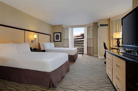 Hilton Rosemont Chicago O'Hare Hotel in Chicago (IL) - Room Deals ...