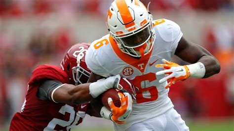 Watch: PFF’s best Alvin Kamara highlights as a Tennessee Volunteer