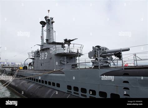 USS Pampanito (SS-383/AGSS-383), a Balao-class submarine Stock Photo: 83196477 - Alamy