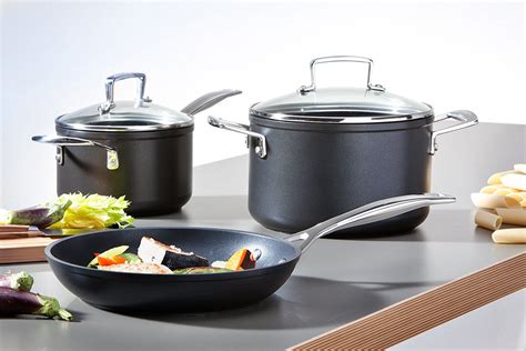 11 Best Non Stick Pans and Skillets For Every Frying and Cooking in 2024