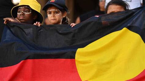 Australian Government 'frees' Aboriginal Flag for public use | SBS NITV