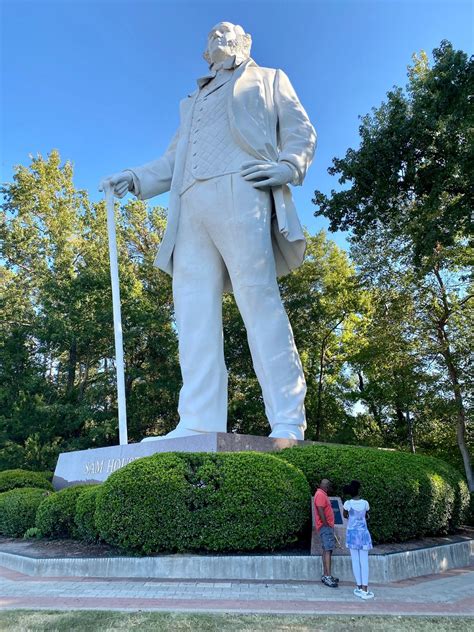 Hello Mr. Sam Houston! (Guys, have you ever stopped at this statue?)