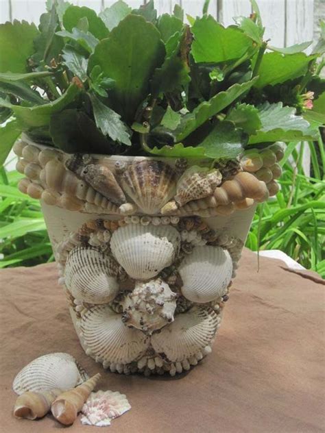 Wow! 25+ Budget-Friendly and Fun Garden Projects Made with Clay Pots ~ ScaniaZ