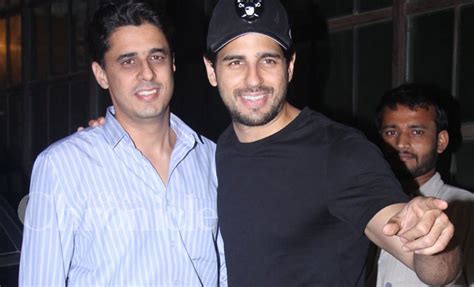 Sidharth Malhotra Age, Wife, Father, Brother, Family, Movies List ...