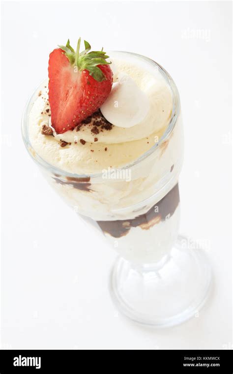 chocolate sundae ice cream Stock Photo - Alamy