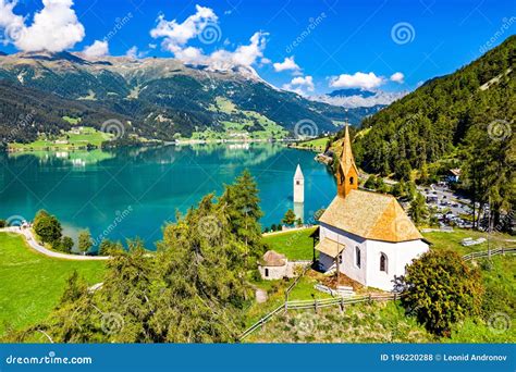 8.ª. Capilla De Anna Y Campanario Sumergido De Curón En El Lago Reschen ...