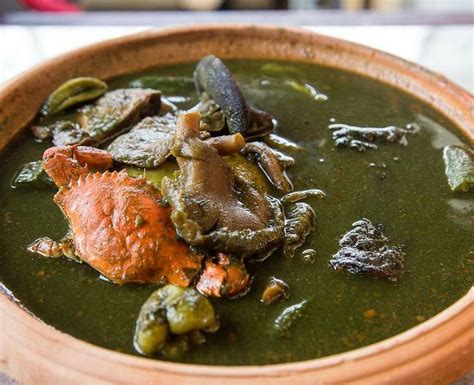 Fufuo and Ebunuebunu(Cocoyam leaves soup). | African food, Ghanaian food, Africa food