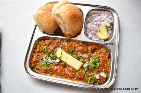 Pav Bhaji Recipe/Mumbai Pav Bhaji | Pepper, Chilli and Vanilla