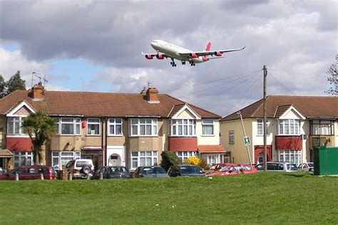 Myrtle Avenue, London Heathrow | 12/04/06. Myrtle Avenue, He… | Flickr