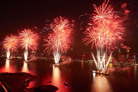 Macy’s 4th of July Fireworks Taking Place Over Long Island City, Fourth Year Running - LIC Post