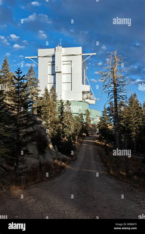 Mount graham international observatory hi-res stock photography and images - Alamy