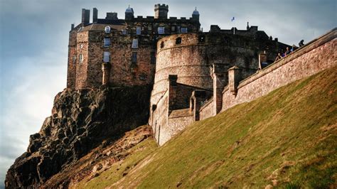 8 Facts About Edinburgh Castle | Mental Floss