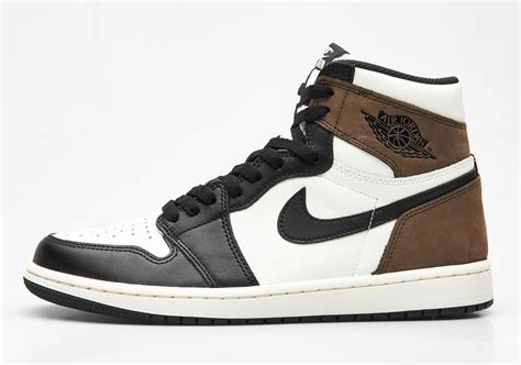 Air Jordan 1 Mocha 555088-105 EU Release Date | SneakerNews.com