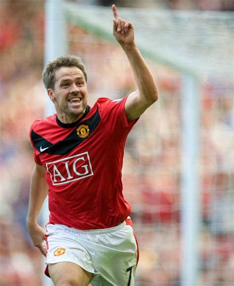 Michael Owen of Manchester United celebrates after scoring the winning goal to make it 4-1 ...