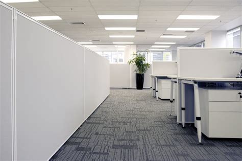 Soundproof Partitions & Acoustic Dividers for Office Spaces