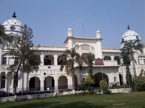 History of Lahore's King Edward Medical University • We Blog The World