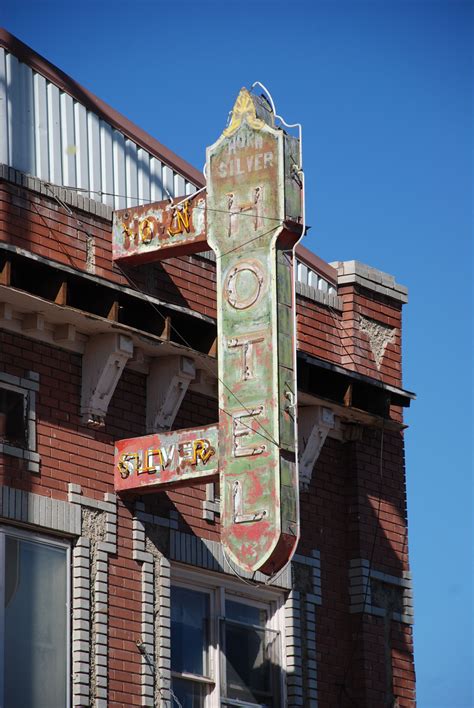 Old Hotel Sign | Vintage neon signs, Building signs, Vintage signs