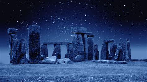 Stonehenge at Night | Mystères, légendes et curiosités