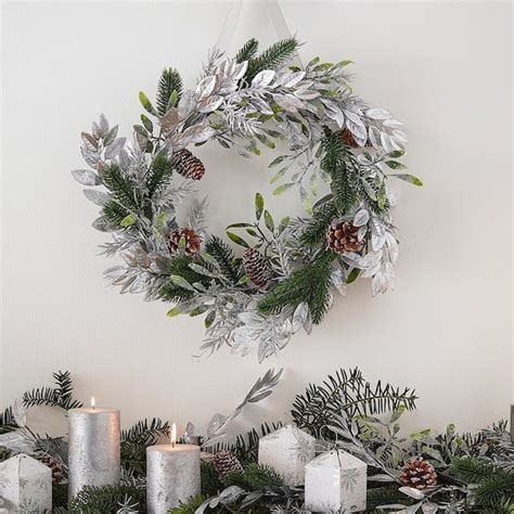 Silver Wreath - Etsy