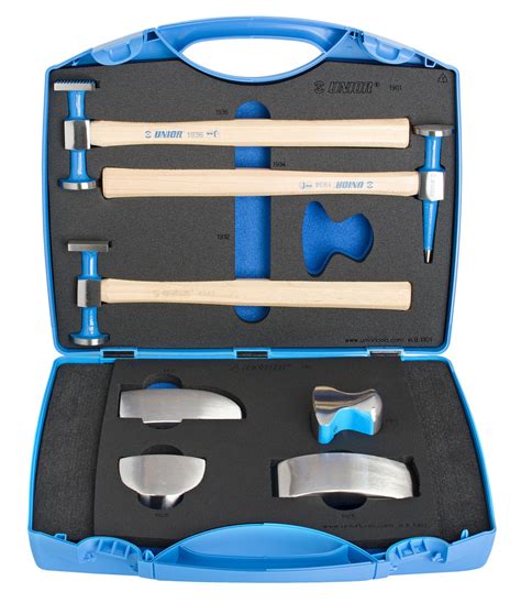 Auto body repair tool set