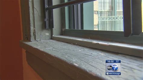 Loopholes in lead paint laws endanger children - ABC7 Chicago