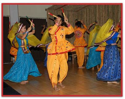 Dandiya Folk Dances of Gujarat,Dances Of Gujarat Dandiya,Dandiya Folk ...