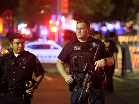 Dallas police attacked - Dallas shooting: Police officers killed in ...