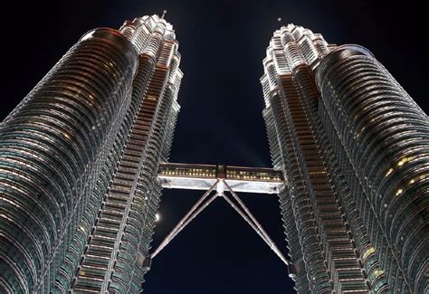 Panorama indah dari Skybridge KLCC | Santai | Berita Harian