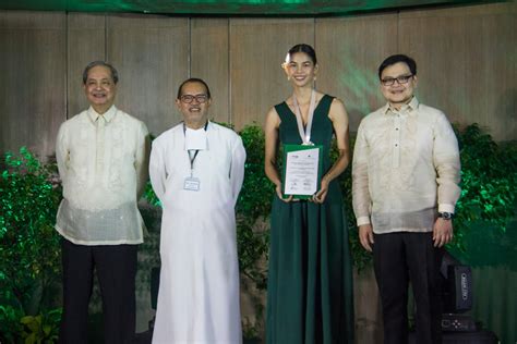 DLSU pays tribute to distinguished alumni in One La Salle Night of ...