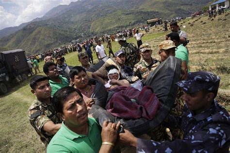 Nepal Villages Cut Off by Earthquake Wait for Aid as Death Toll Passes 4,000 - The New York Times