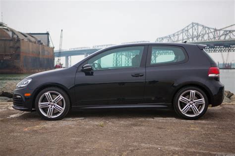 VW Golf R adds AWD, tons of power (pictures) - CNET