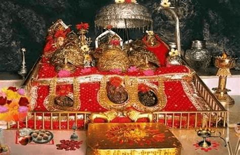 Maa Vaishno Devi Aarti, Vaishno Devi Aarti, Mata Vaishno Devi Aarti