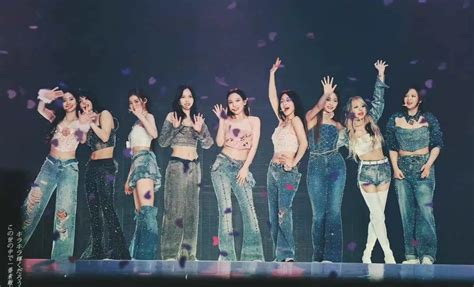 Twice Outfits in Twice 5th World Tour “Ready To Be” – Kpopclosets