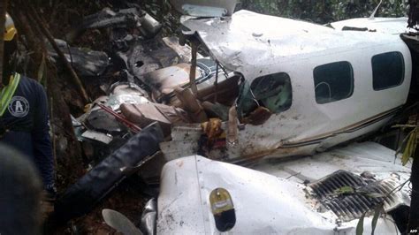 Miraculous plane crash survivors - BBC News