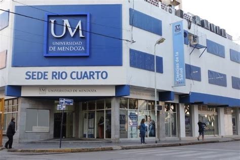 ¿Qué carreras ofrece la Universidad de Mendoza (UM)?