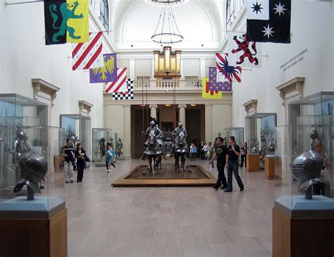 Metropolitan Museum of Art, New York (with Map & Photos)