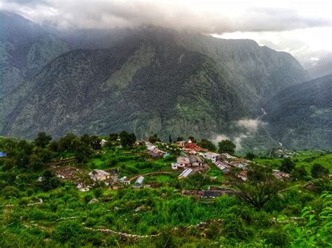 Exploring Garhwal Himalayas from the remote village of Raithal Big Town ...