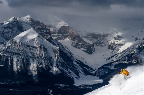 Lake Louise Ski Resort - Ski station - Voyages Gendron