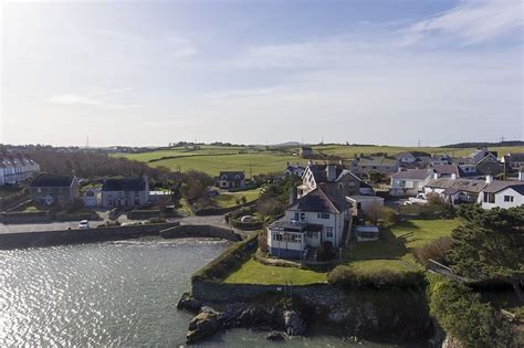 2 bed House in Cemaes Bay - 7157246 - The View * The Moorings