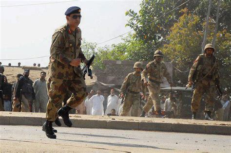 Army Uniform: Pakistan Army Uniform