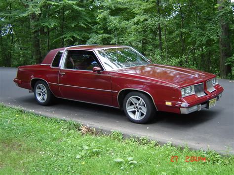 1983 Oldsmobile Cutlass Supreme - Information and photos - MOMENTcar