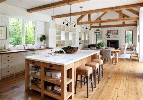 Chic modern farmhouse style in Mill Valley, California | Farmhouse kitchen design, Tuscan ...