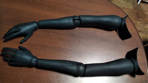 3D printable 4 additional extra arm for cosplay・Cults