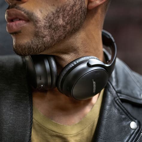 Best Buy: Bose QuietComfort 45 Wireless Noise Cancelling Over-the-Ear Headphones Triple Black ...