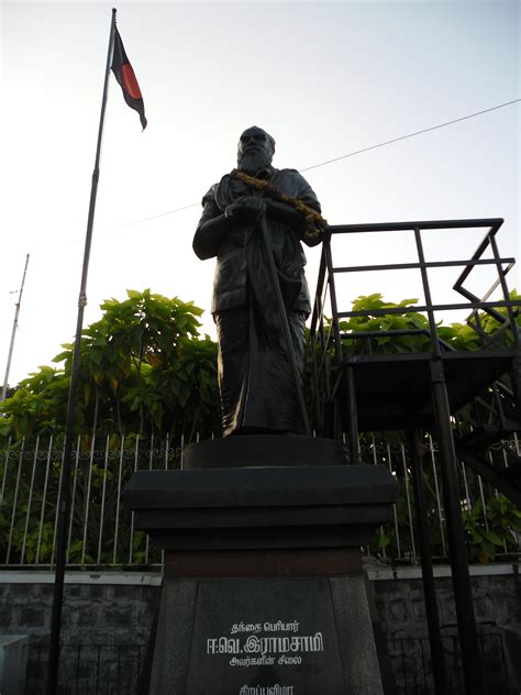 Periyar Statue desecrated in Tamil Nadu by pouring saffron paint on it ...