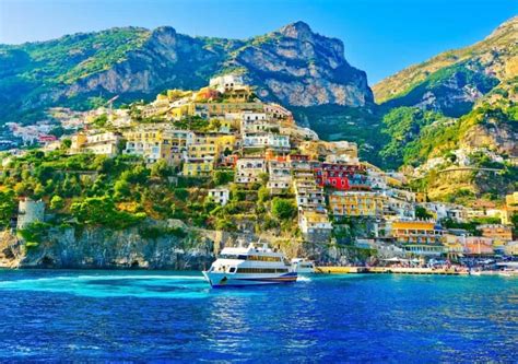 Planning a trip to the Amalfi Coast and looking for information? On this post, find a detailed 5 ...