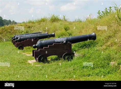 Revolutionary war cannons at Yorktown Battlefield National Park Virginia, USA Stock Photo - Alamy